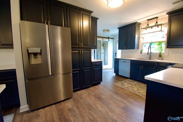 16190 East Glenn Valley, Athens, AL 35611