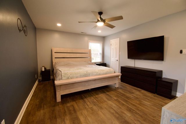 16190 East Glenn Valley, Athens, AL 35611