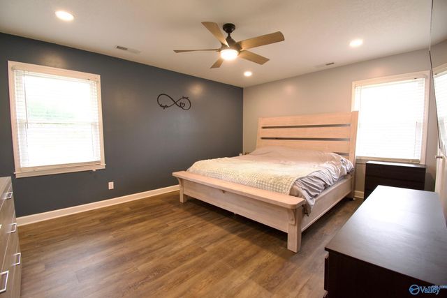 16190 East Glenn Valley, Athens, AL 35611