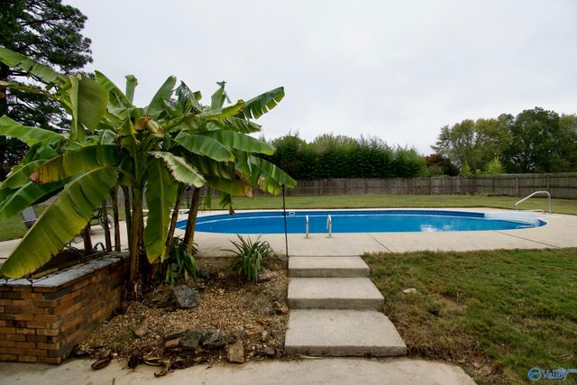 16190 East Glenn Valley, Athens, AL 35611