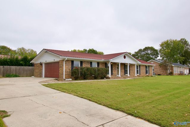 16190 East Glenn Valley, Athens, AL 35611