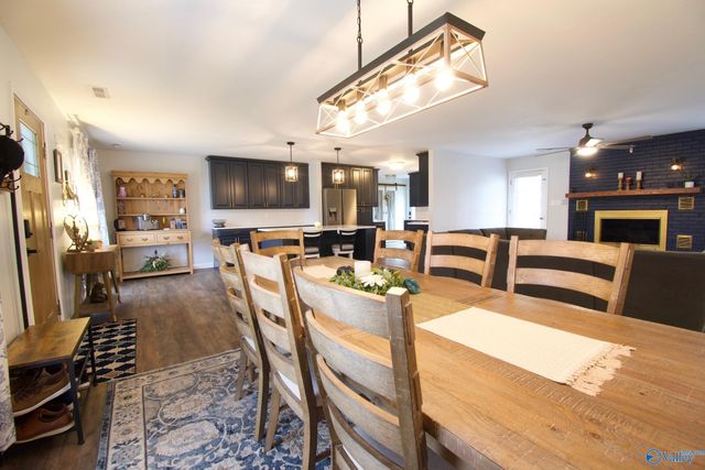 16190 East Glenn Valley, Athens, AL 35611