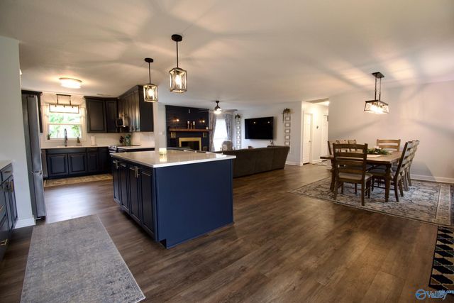 16190 East Glenn Valley, Athens, AL 35611