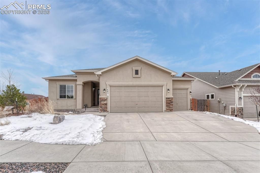 6851 Mustang Rim Drive, Colorado Springs, CO 80923