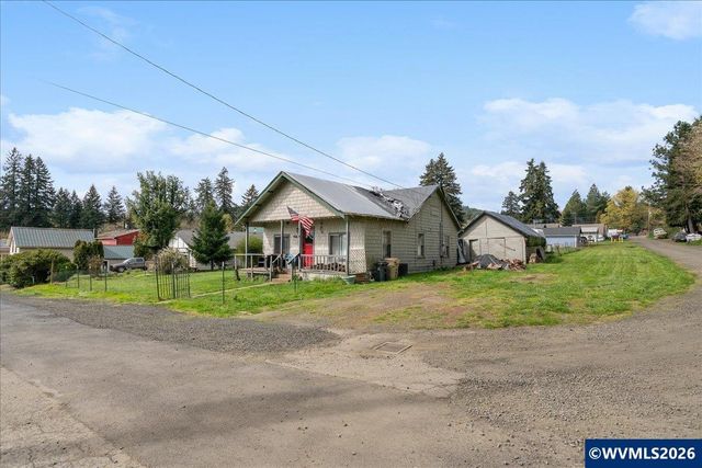 153 3rd St, Falls City, OR 97344
