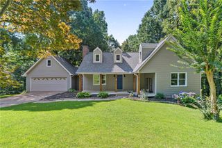 4617 Kingswood Drive, Flowery Branch, GA 30542