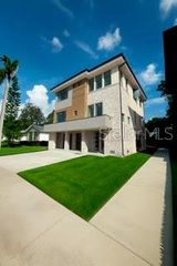 1943 SHORE ACRES BOULEVARD NE, St Petersburg, FL 33703