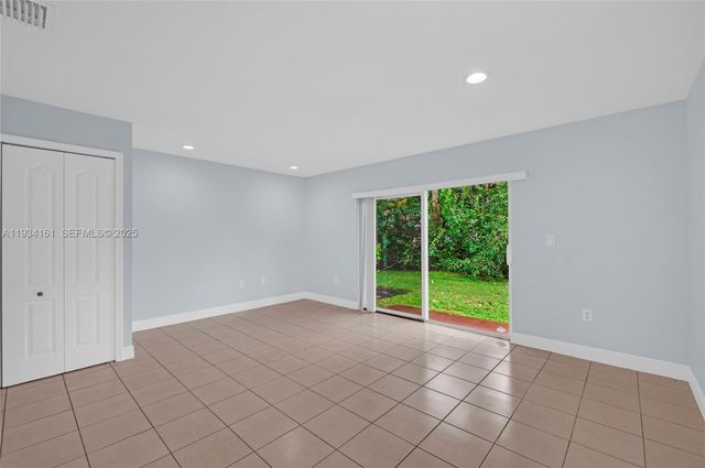 3197 SW 128th Way 135, Miramar, FL 33027