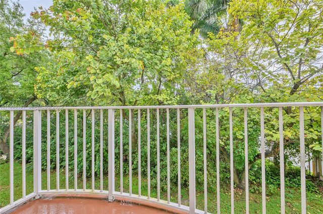 3197 SW 128th Way 135, Miramar, FL 33027