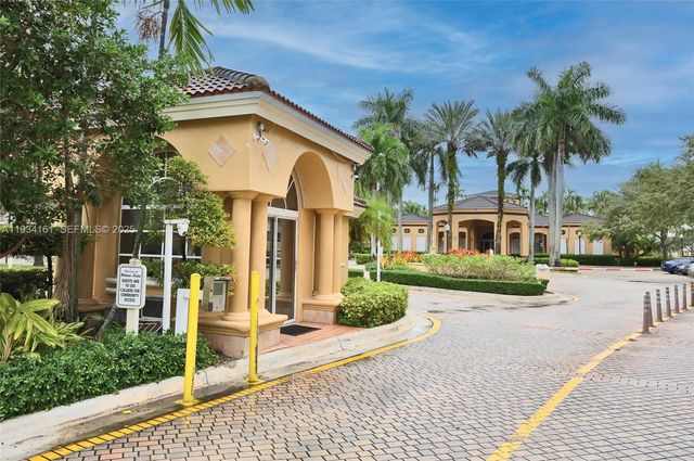 3197 SW 128th Way 135, Miramar, FL 33027