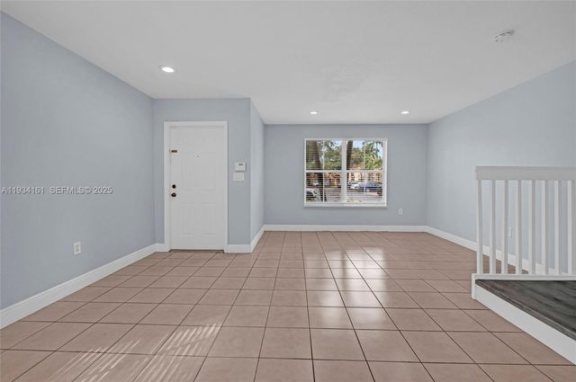 3197 SW 128th Way 135, Miramar, FL 33027