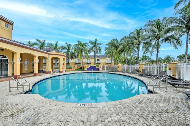 3197 SW 128th Way 135, Miramar, FL 33027