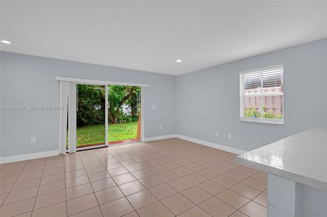 3197 SW 128th Way 135, Miramar, FL 33027