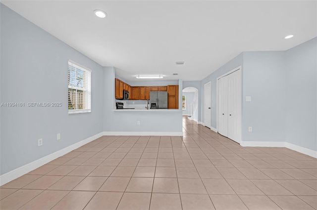 3197 SW 128th Way 135, Miramar, FL 33027