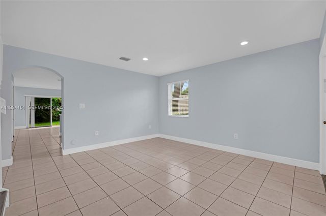 3197 SW 128th Way 135, Miramar, FL 33027