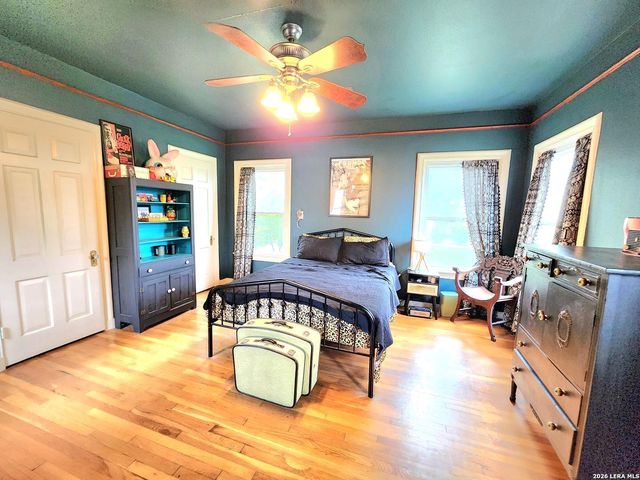 1532 HICKS AVE, San Antonio, TX 78210
