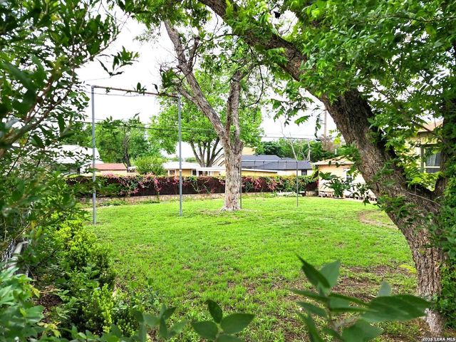 1532 HICKS AVE, San Antonio, TX 78210