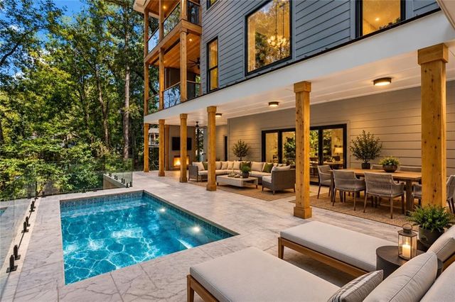 233 Brookcliff Trace, Marietta, GA 30068