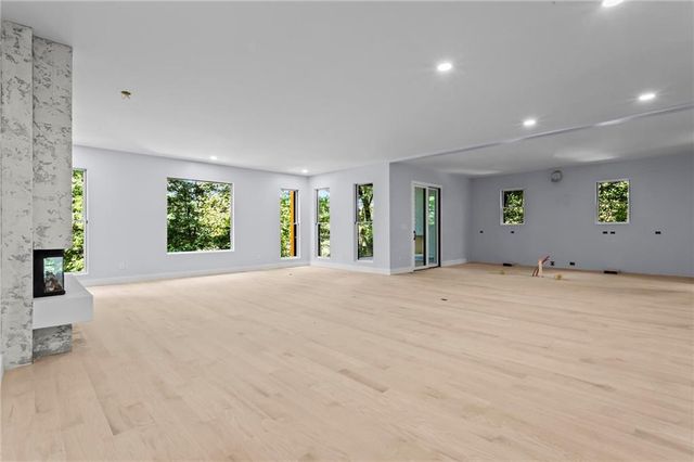 233 Brookcliff Trace, Marietta, GA 30068