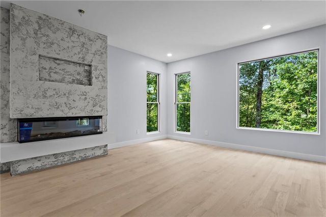 233 Brookcliff Trace, Marietta, GA 30068