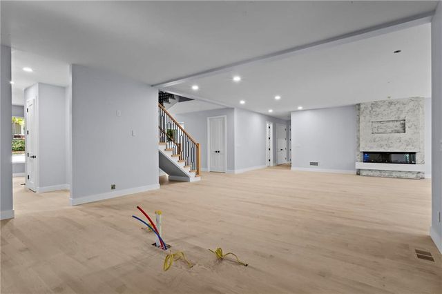 233 Brookcliff Trace, Marietta, GA 30068