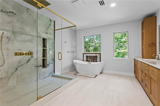 233 Brookcliff Trace, Marietta, GA 30068