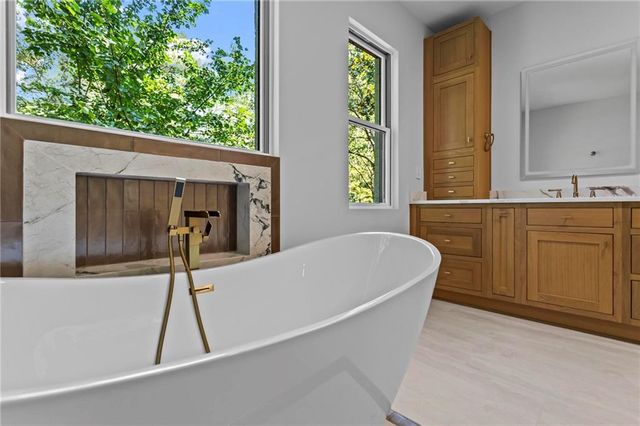 233 Brookcliff Trace, Marietta, GA 30068