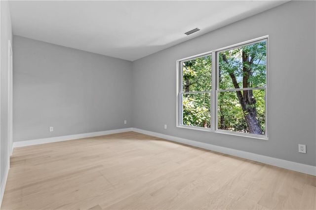 233 Brookcliff Trace, Marietta, GA 30068
