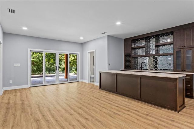 233 Brookcliff Trace, Marietta, GA 30068