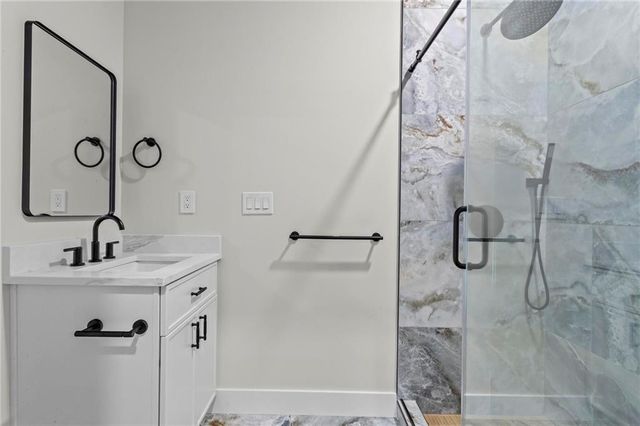 233 Brookcliff Trace, Marietta, GA 30068
