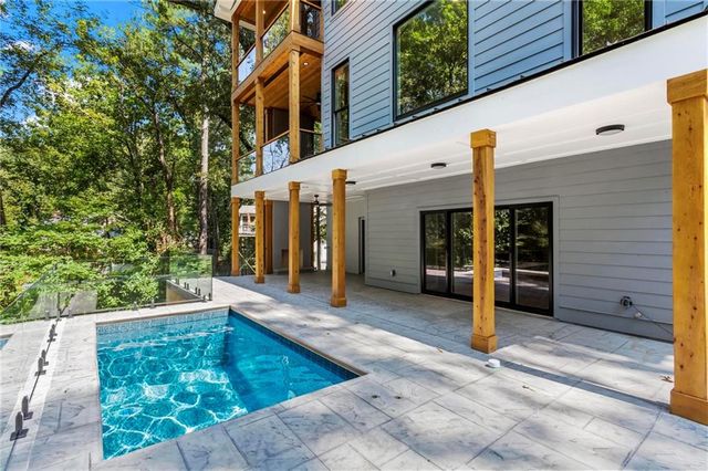 233 Brookcliff Trace, Marietta, GA 30068