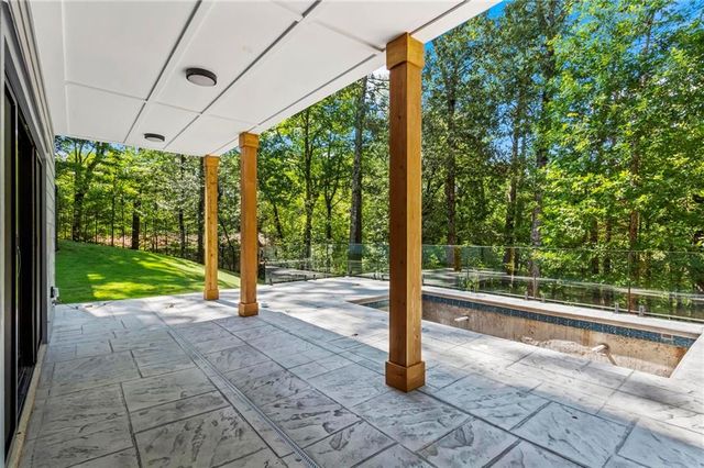 233 Brookcliff Trace, Marietta, GA 30068