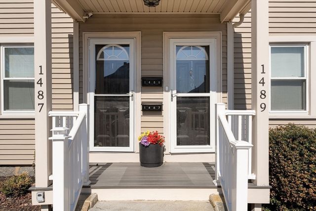 1487-1489 Centre St 2, Boston, MA 02132