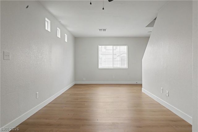 5162 Paradise Skies Avenue, Las Vegas, NV 89156