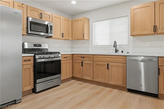 5162 Paradise Skies Avenue, Las Vegas, NV 89156