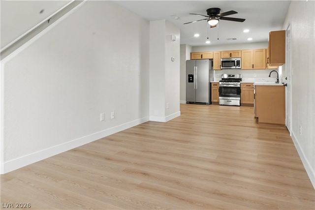 5162 Paradise Skies Avenue, Las Vegas, NV 89156