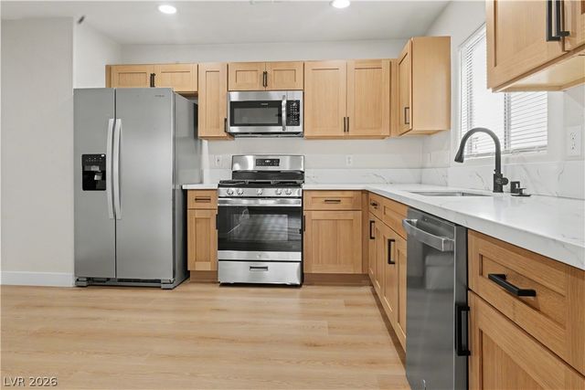 5162 Paradise Skies Avenue, Las Vegas, NV 89156