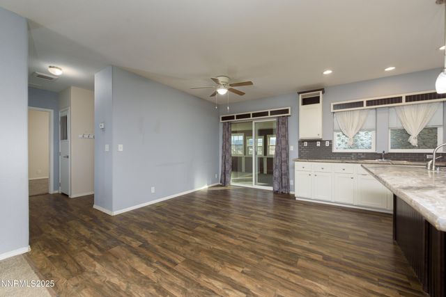 2595 E 4th Street, Silver Springs, NV 89429