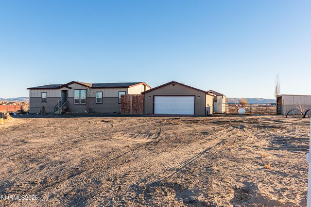 2595 E 4th Street, Silver Springs, NV 89429
