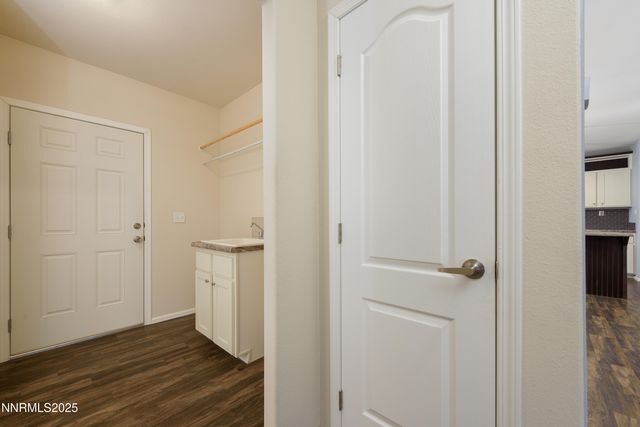 2595 E 4th Street, Silver Springs, NV 89429