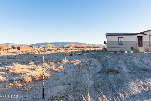 2595 E 4th Street, Silver Springs, NV 89429