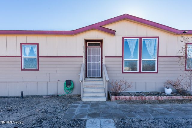 2595 E 4th Street, Silver Springs, NV 89429