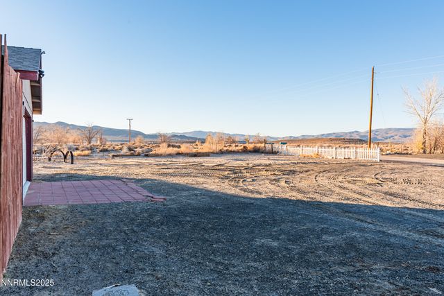 2595 E 4th Street, Silver Springs, NV 89429
