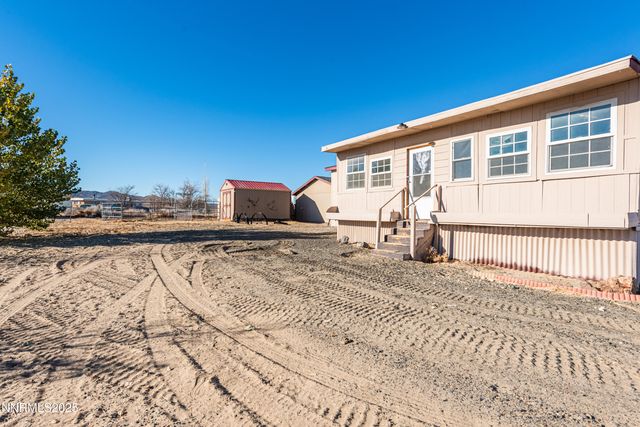 2595 E 4th Street, Silver Springs, NV 89429