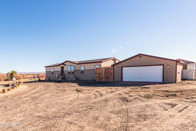 2595 E 4th Street, Silver Springs, NV 89429