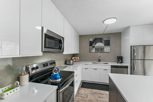 411 4 Terrace, Palm Beach Gardens, FL 33418