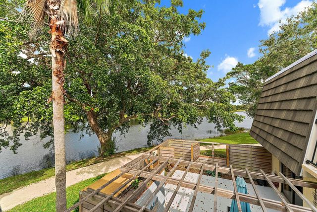 411 4 Terrace, Palm Beach Gardens, FL 33418