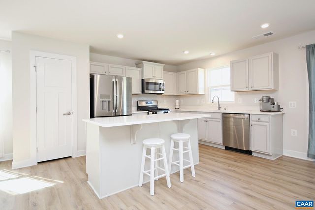 127 VIRGINIA AVE, Palmyra, VA 22963