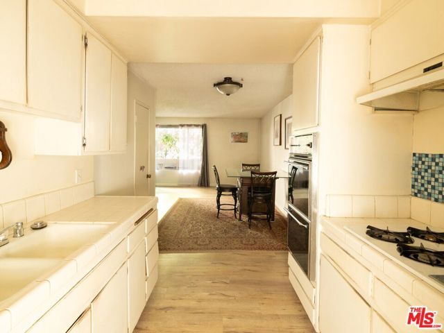 5055 Coldwater Canyon Avenue 114, Los Angeles, CA 91423