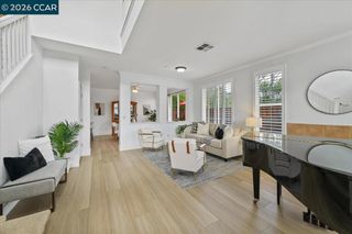 7323 Croy Ln, Dublin, CA 94568